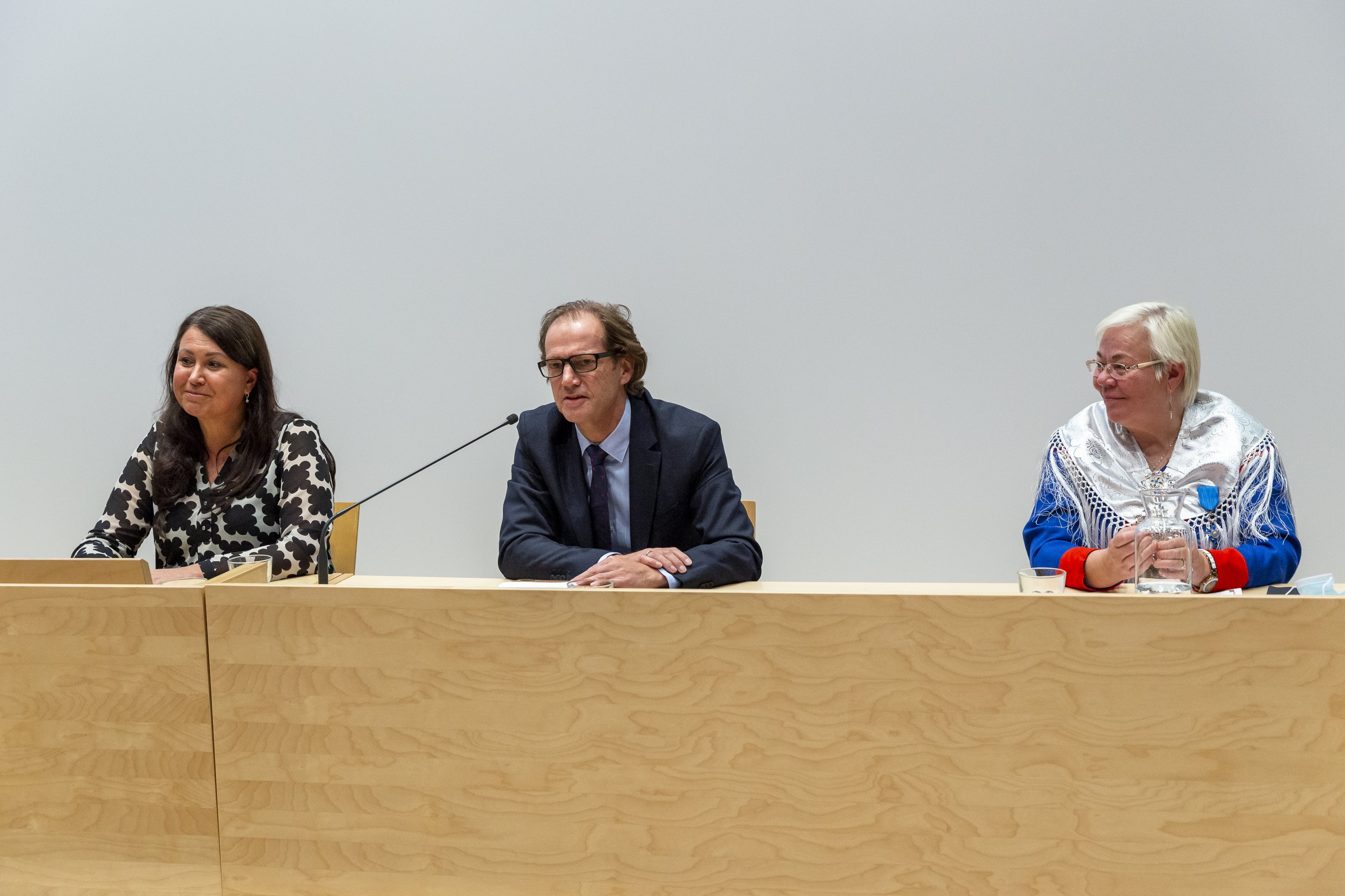 Stephen Heal giving a speech at the UArctic 20-year anniversary seminar